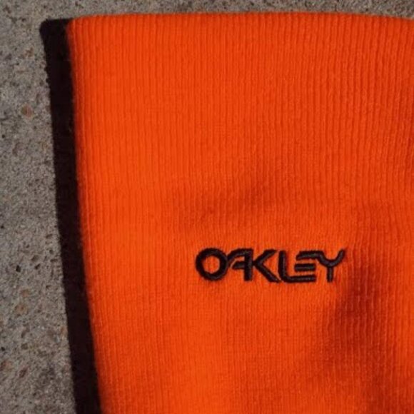 Oakley Beanie - Picture 7 of 8